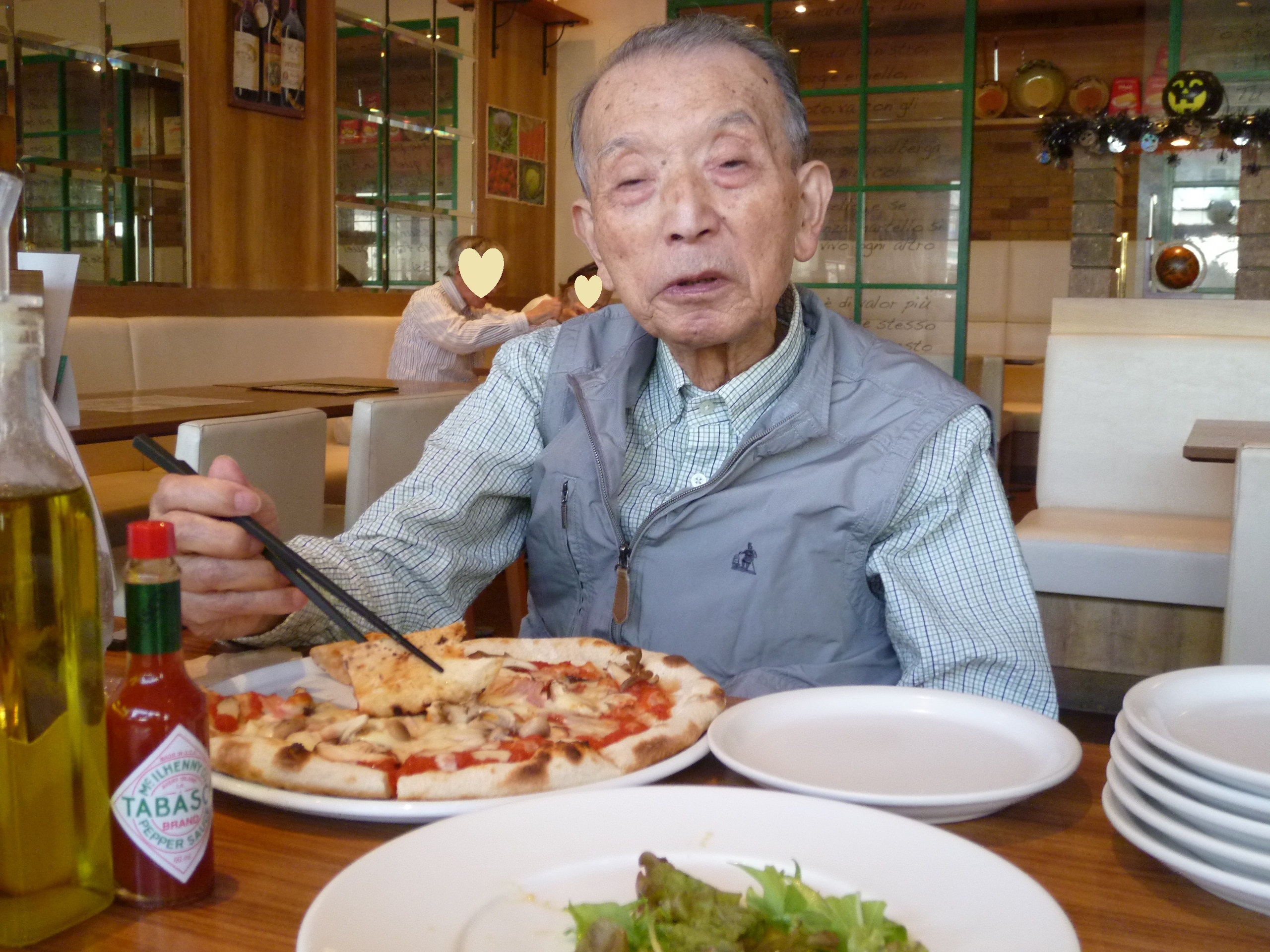 イタリアンレストランで本格ピザ-1 ニチイホーム東船橋