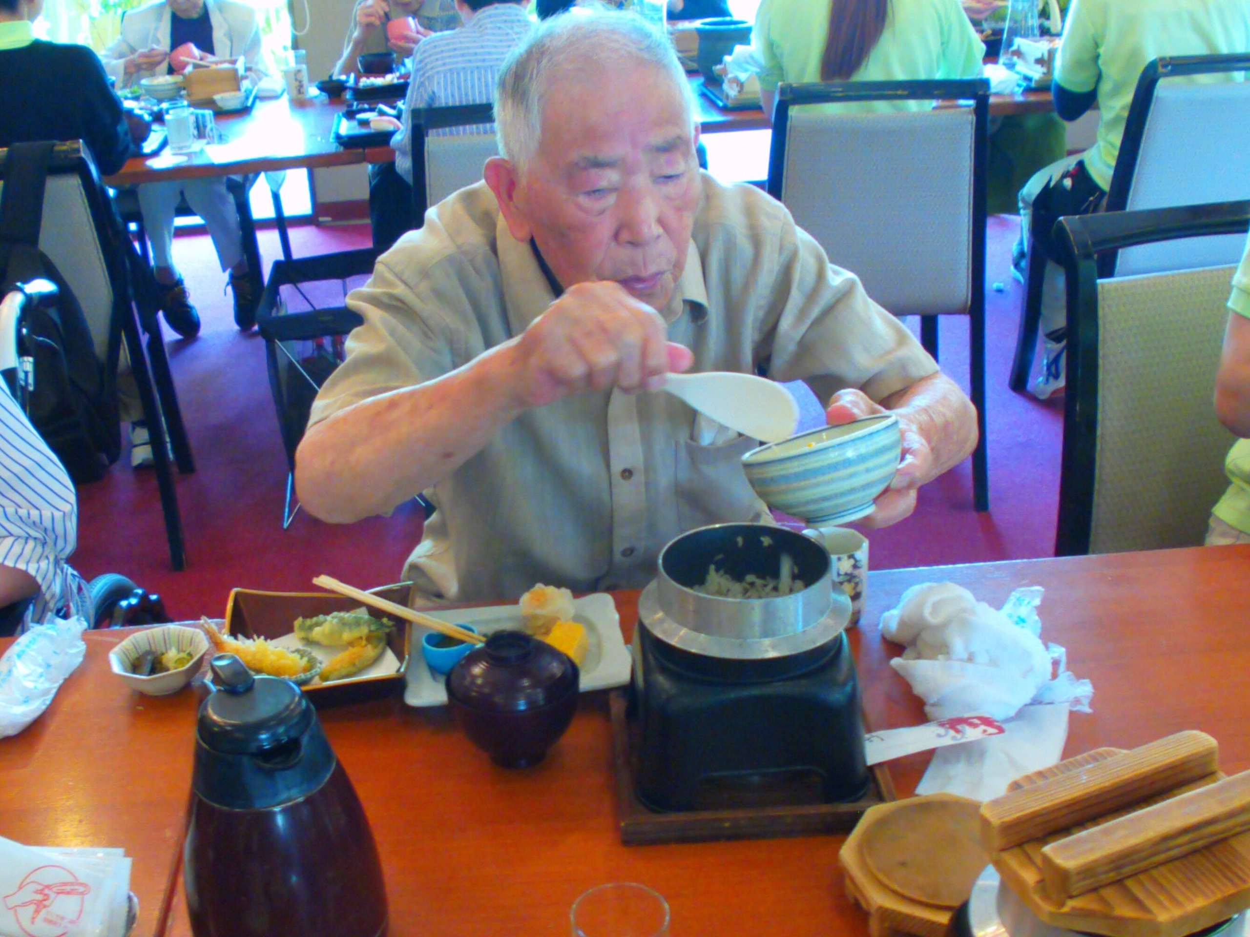 合同イベントで外食-1　ニチイホーム東浦和