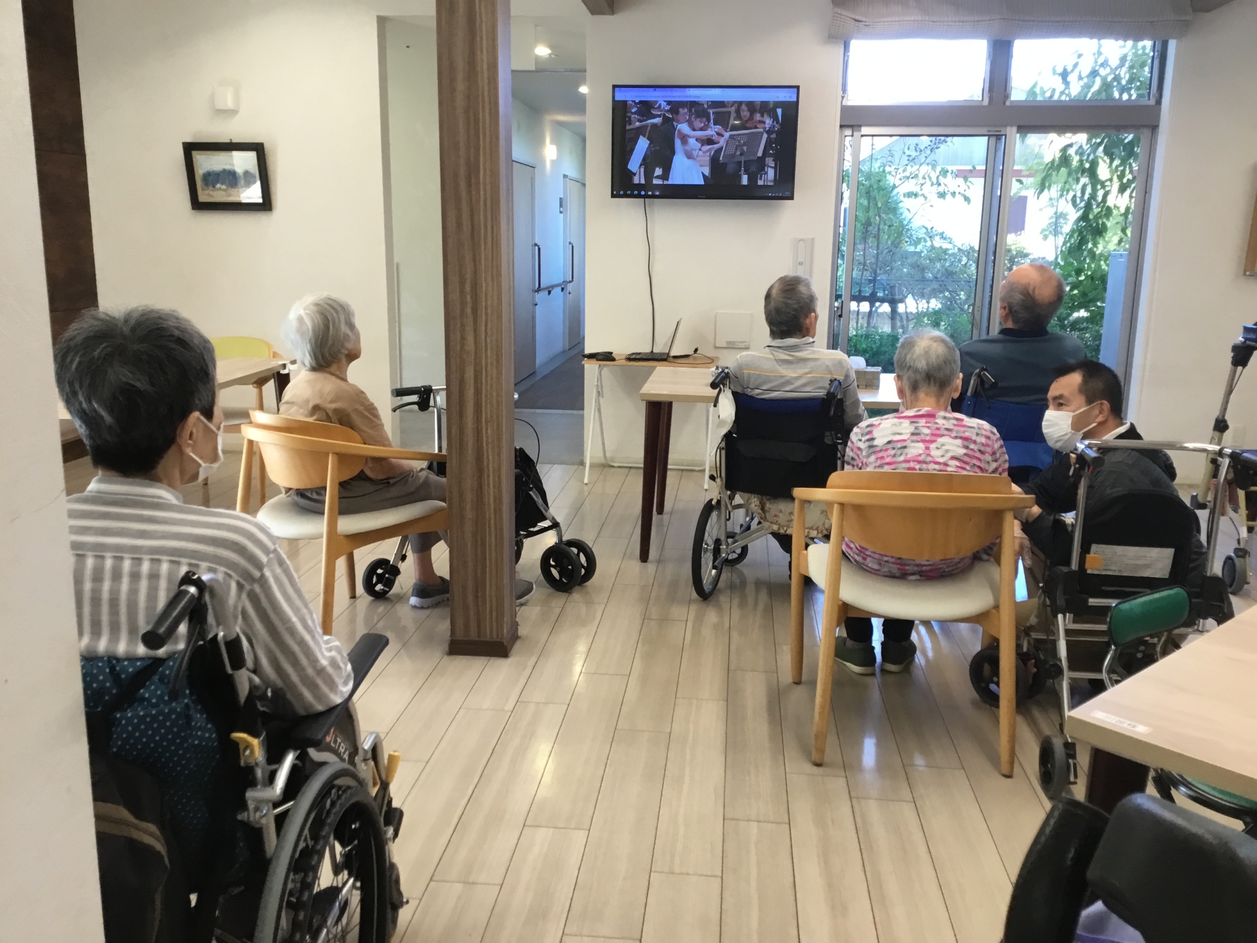 ニチイメゾン東山20251009リモート音楽祭