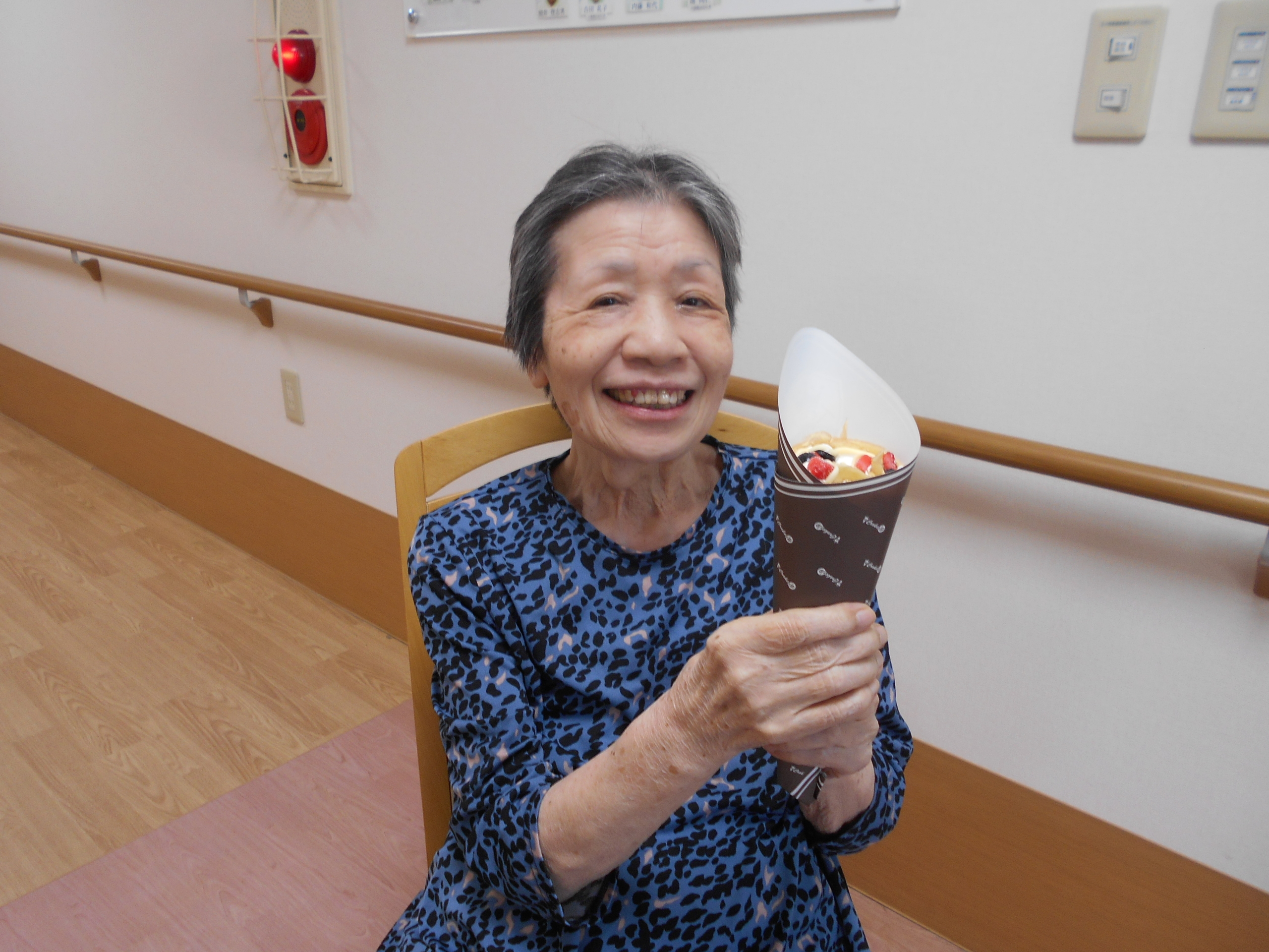 ニチイホーム西武柳沢の移動販売車3