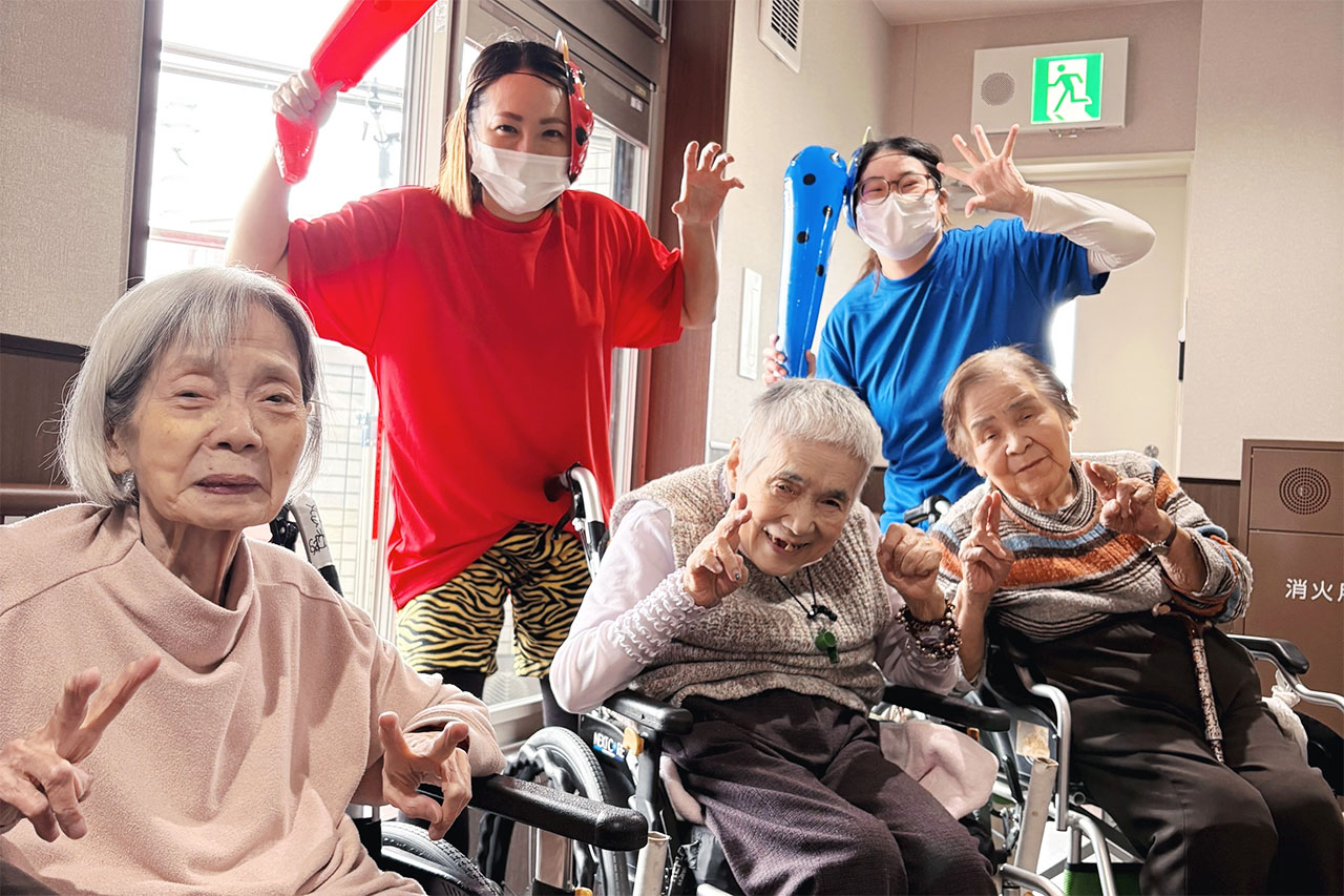 赤鬼青鬼チーム対抗玉入れ合戦-1 ニチイメゾン南草津二番館