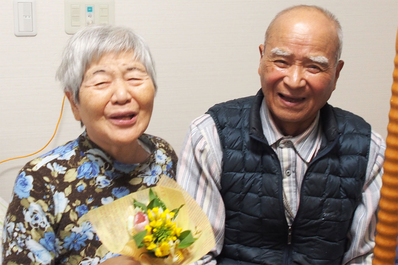 お誕生日祝い-1 ニチイメゾン三和町